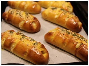 国産&無添加材料で手ごねするこだわりの贅沢パン 2/17(火)